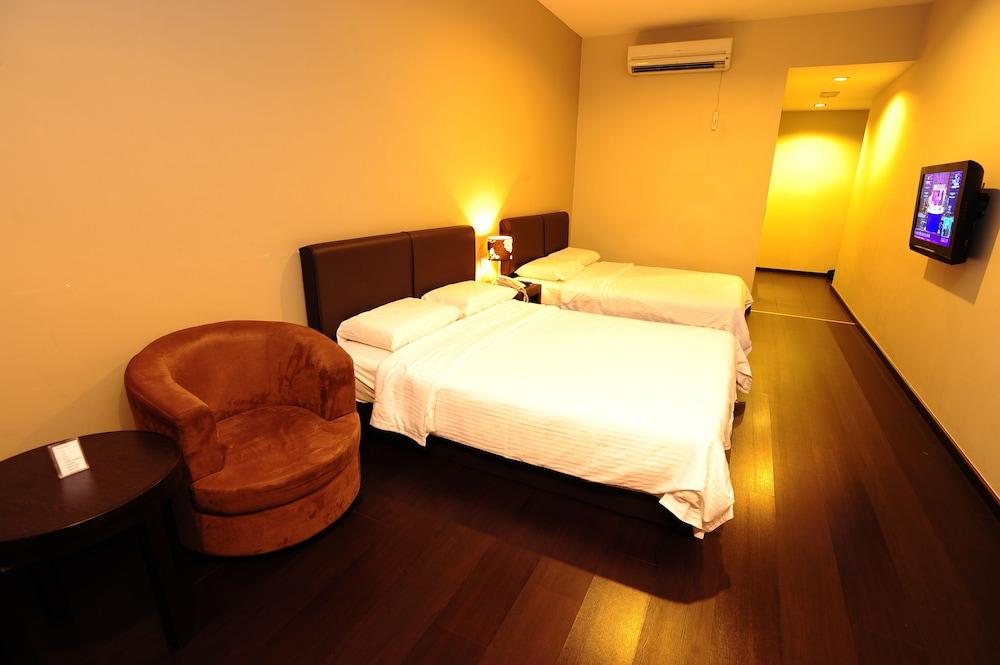 Hotel Manja 2*